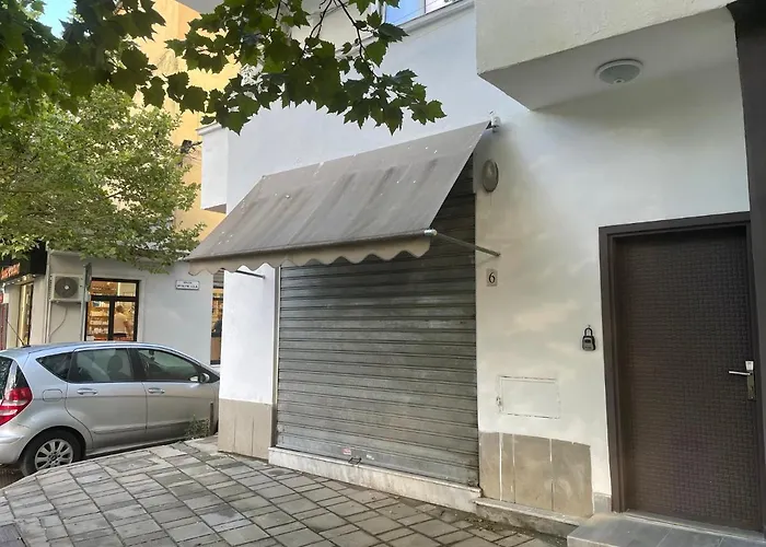 Lovely One-Bedroom Apartment With Private Entrance